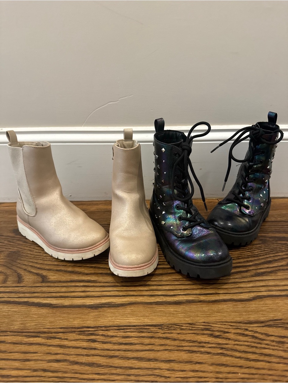 Bundle Girls Size 1 Iridescent Black Lace-Up Combat Boots